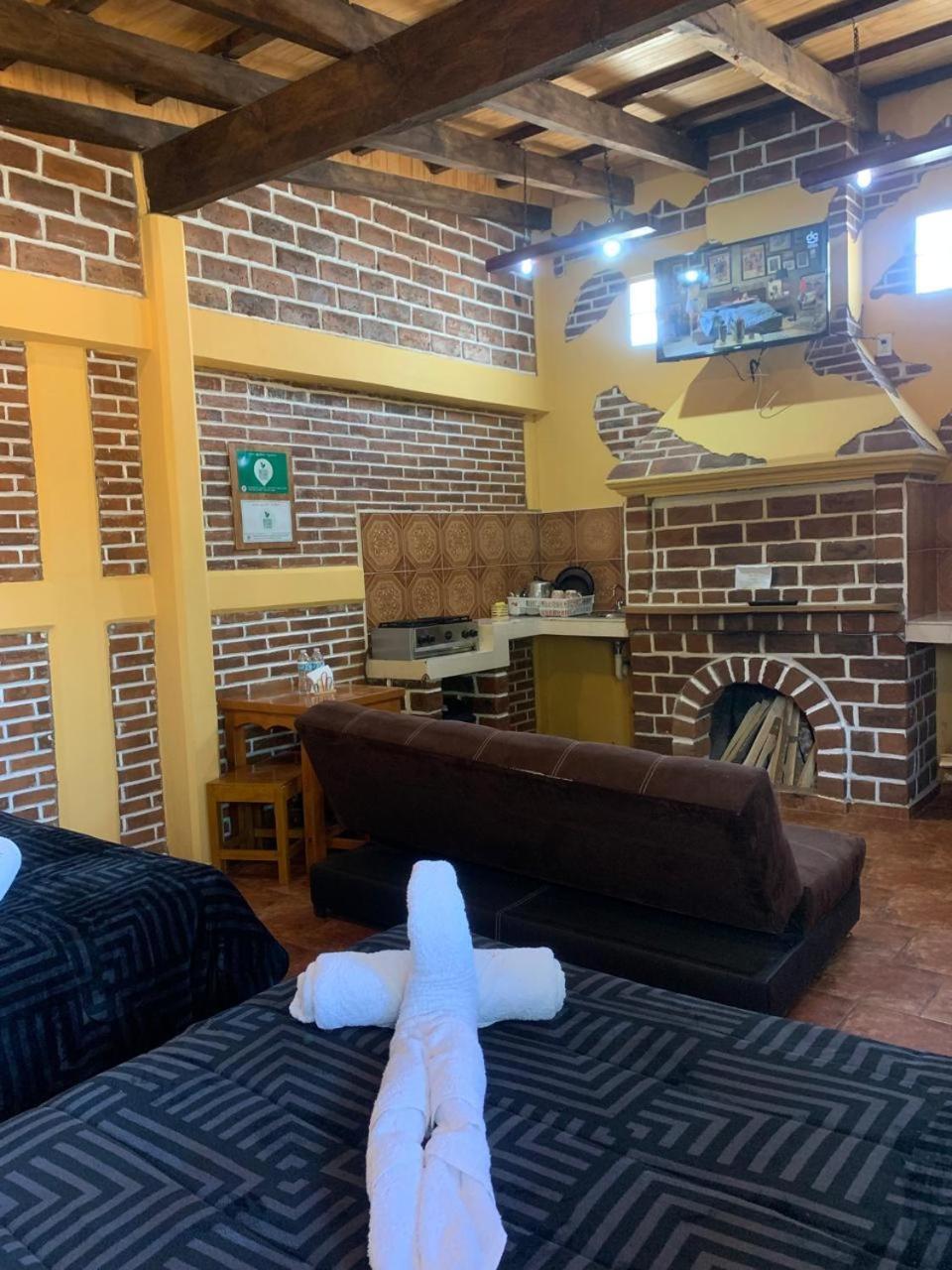Hotel Y Cabanas Alan 치그나우아판 외부 사진